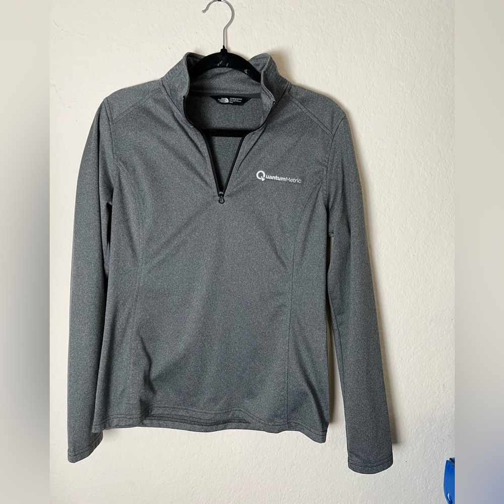 The North Face Long Sleeve Quarter Zip Performance Pullover Top Sweater Medium
